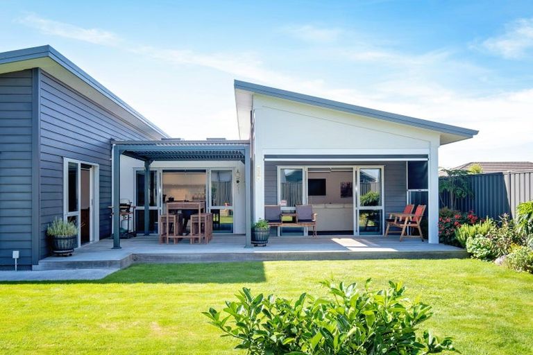 Photo of property in 8 Mckay Close, Frimley, Hastings, 4120