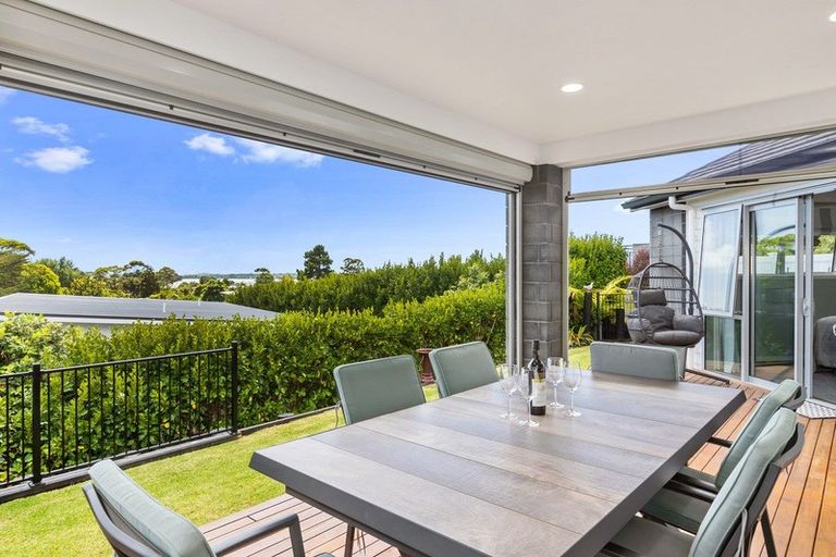 Photo of property in 6 Manuka Close, Mangawhai, 0505