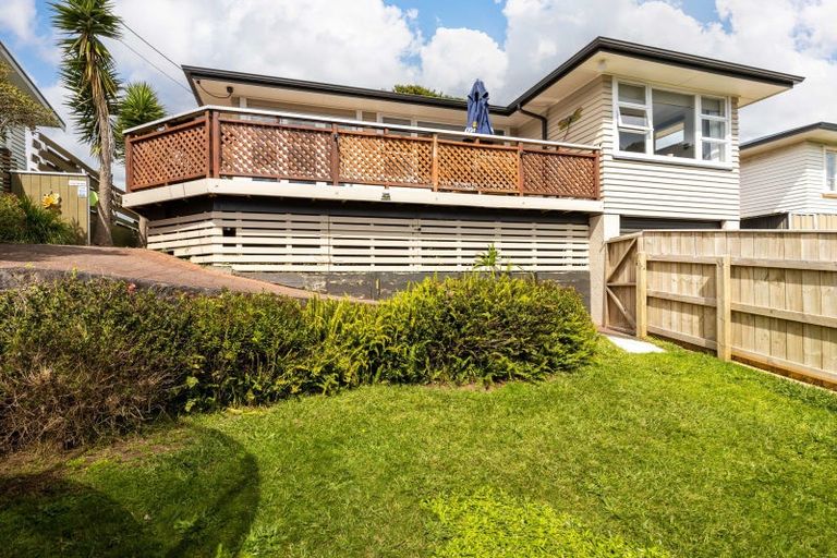 Photo of property in 61 Clawton Street, Westown, New Plymouth, 4310