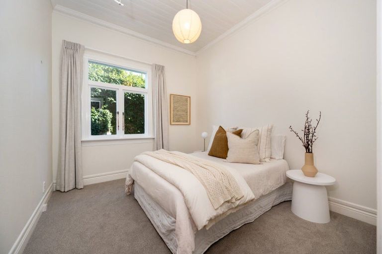 Photo of property in 9 Kinross White Street, Napier South, Napier, 4110