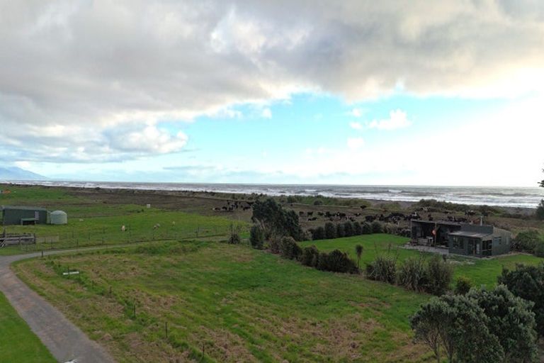 Photo of property in 1 Mumm Street, Mokihinui, Westport, 7891