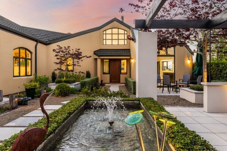 Photo of property in 100 Kopanga Road, Havelock North, 4130