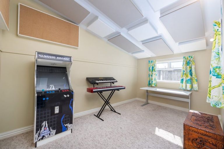 Photo of property in 38 Waiuta Street, Titahi Bay, Porirua, 5022