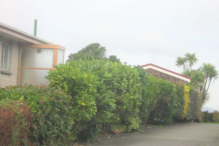 Photo of property in 20 Reese Jones Grove, Maungaraki, Lower Hutt, 5010