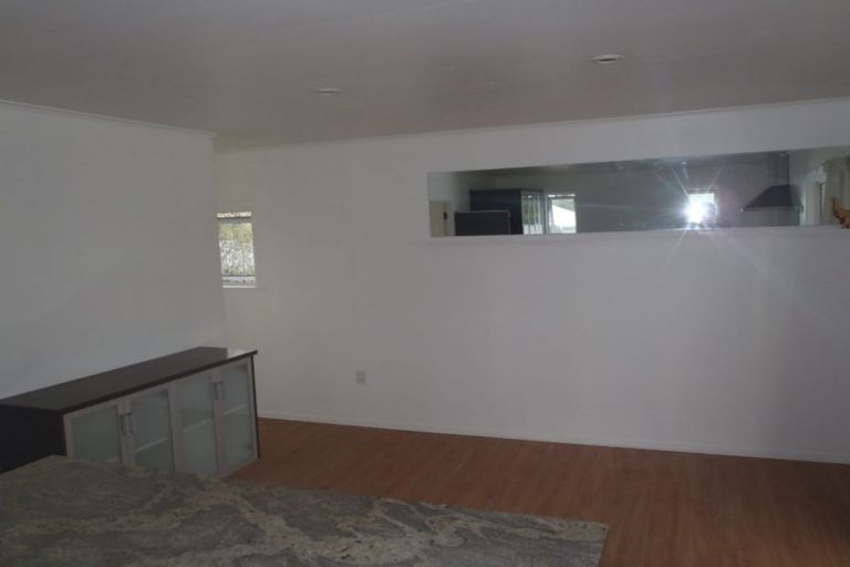 Photo of property in 1/59 Glendale Road, Glen Eden, Auckland, 0602