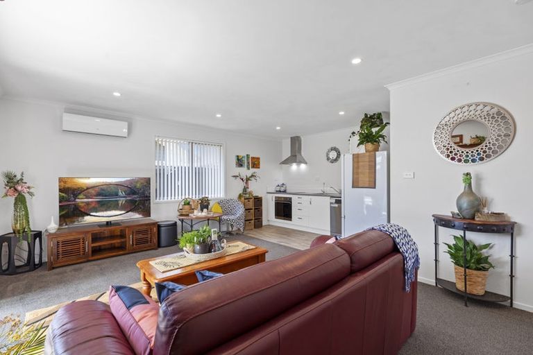 Photo of property in 11 Crest Way, Papamoa, 3118