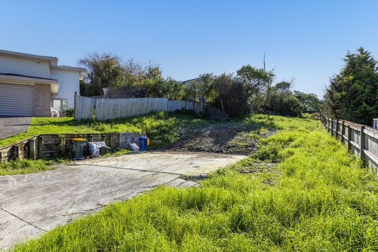 Photo of property in 16 Millstream Drive, Henderson, Auckland, 0610