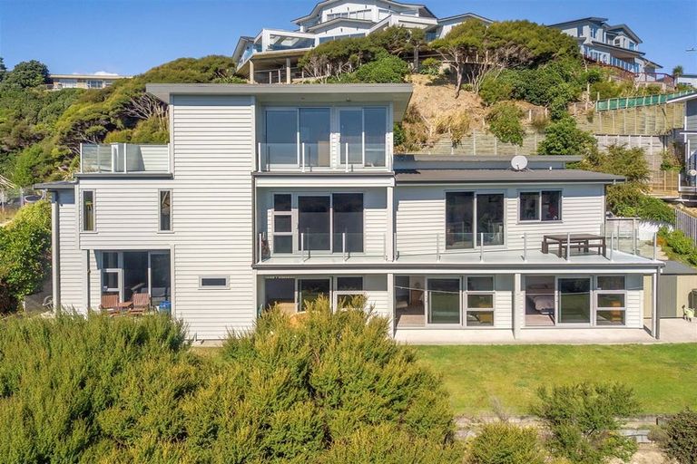 Photo of property in 21 Seascape View, Paremata, Porirua, 5024