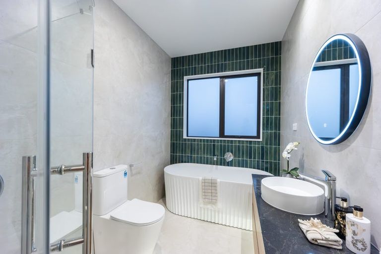 Photo of property in 187 Te Oneroa Way, Long Bay, Auckland, 0630