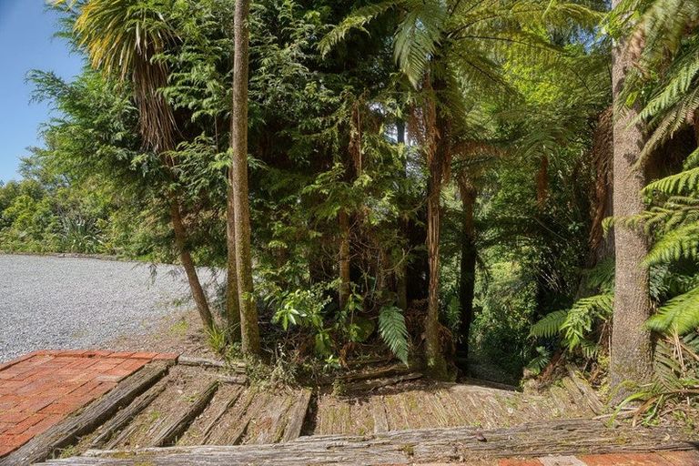 Photo of property in 226 Woodstock-rimu Road, Ruatapu, Hokitika, 7883