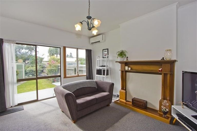 Photo of property in 28 Bell Road, Waiwhetu, Lower Hutt, 5010