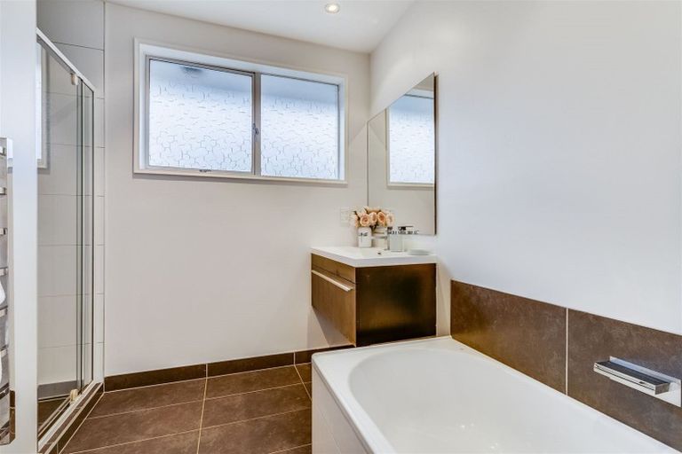 Photo of property in 21 Glenside Avenue, Ilam, Christchurch, 8041