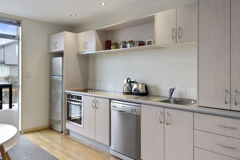 Photo of property in 8/54 Champion Street, Edgeware, Christchurch, 8013