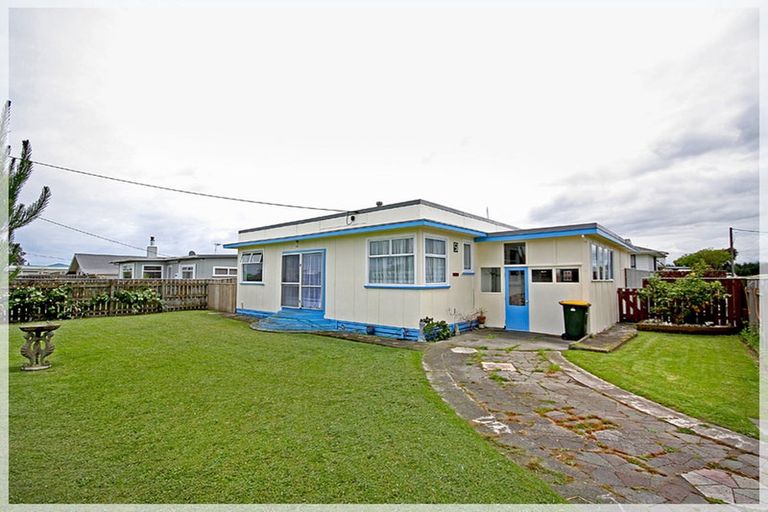 Photo of property in 51 Edinburgh Terrace, Foxton Beach, Foxton, 4815