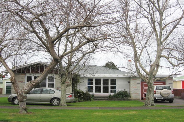 Photo of property in 15 Tawa Street, Levin, 5510