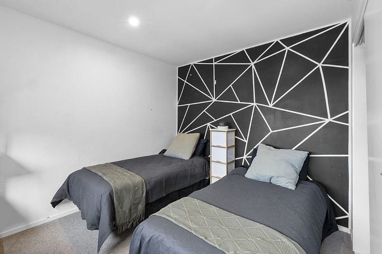 Photo of property in 32a Aubrey Street, New Plymouth, 4310