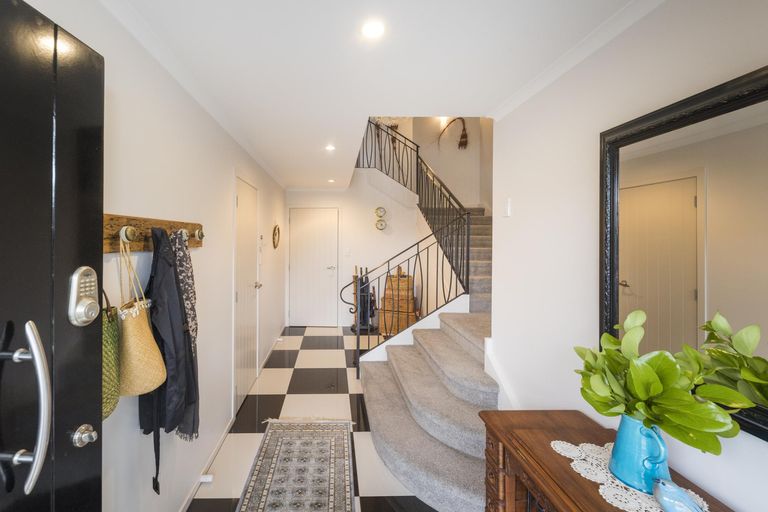 Photo of property in 48a Churchill Avenue, Hokowhitu, Palmerston North, 4410