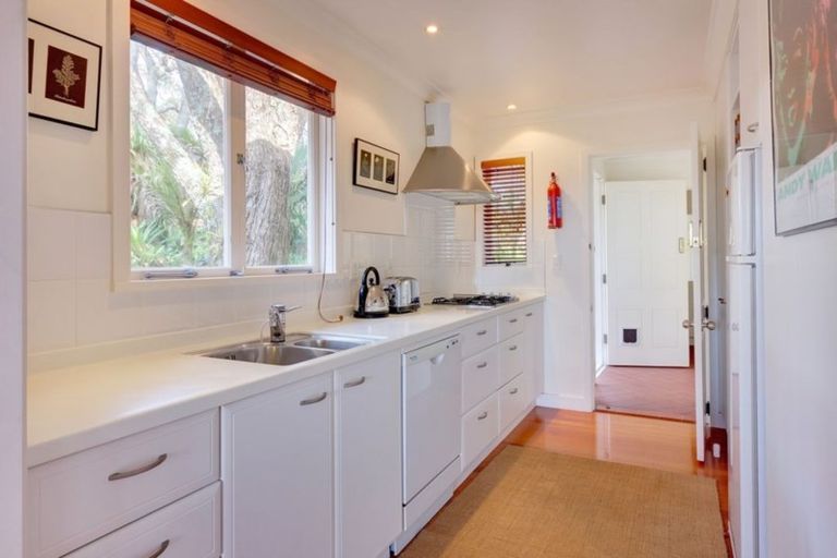 Photo of property in 35 Clifton Road, Hauraki, Auckland, 0622