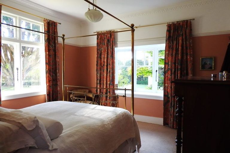 Photo of property in 60 Barton Road, Heretaunga, Upper Hutt, 5018