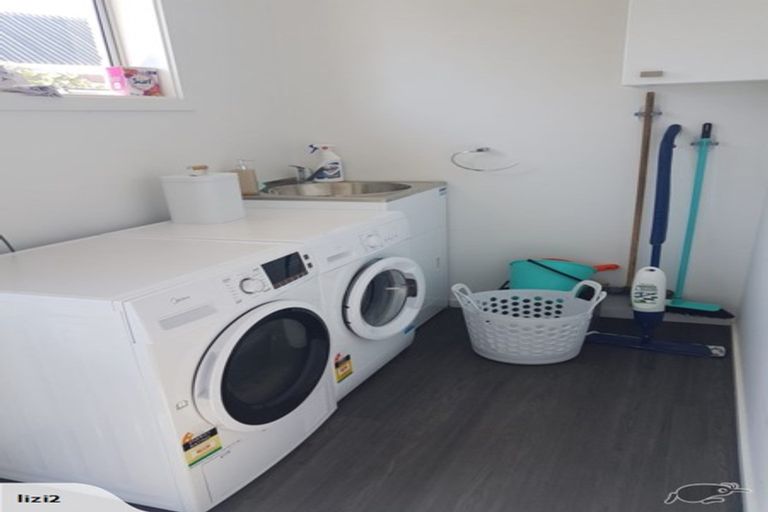 Photo of property in 2/57a Beachville Road, Redcliffs, Christchurch, 8081