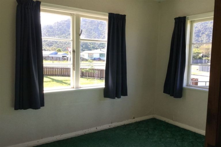 Photo of property in 15 Lynch Street, Cobden, Greymouth, 7802
