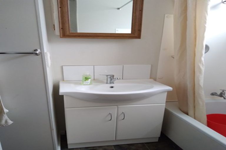 Photo of property in 15 Papakowhai Court, West End, Palmerston North, 4412