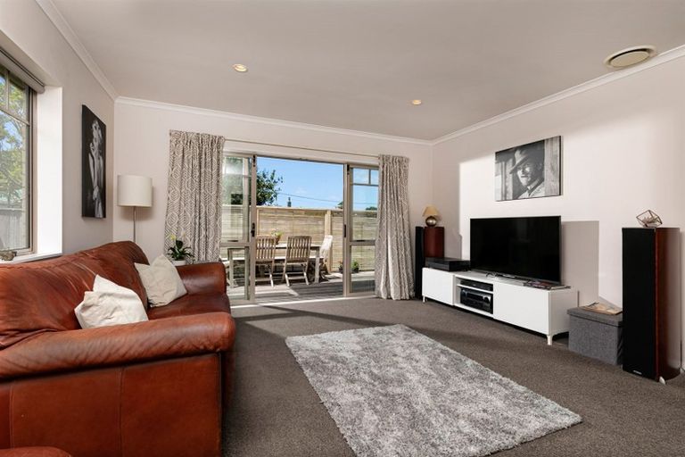 Photo of property in 27a Alamein Avenue, Belmont, Auckland, 0622