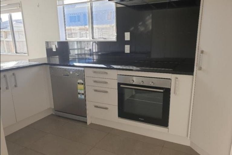 Photo of property in 18/45a Swanson Road, Henderson, Auckland, 0610