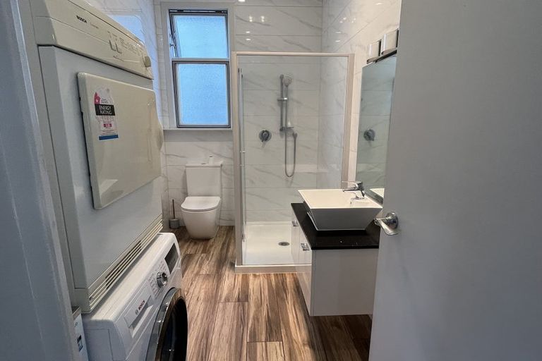 Photo of property in 7 Fallowfield Avenue, Mount Victoria, Wellington, 6011