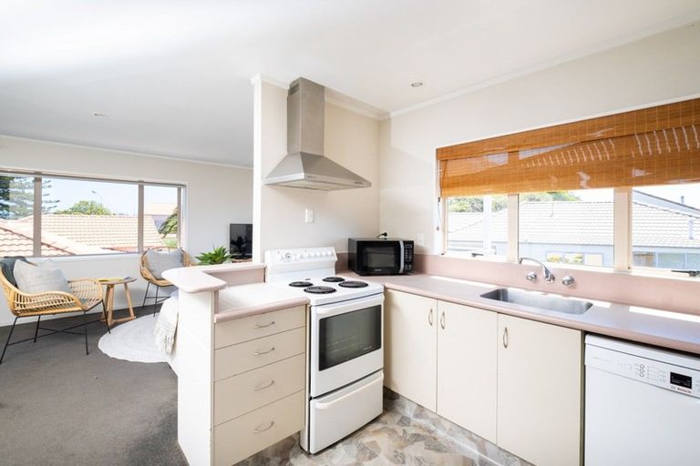 Photo of property in 1/184 Charles Street, Westshore, Napier, 4110