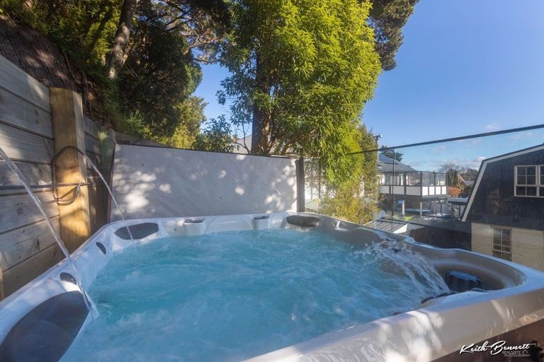 Photo of property in 15 Johnswood Grove, Clouston Park, Upper Hutt, 5018