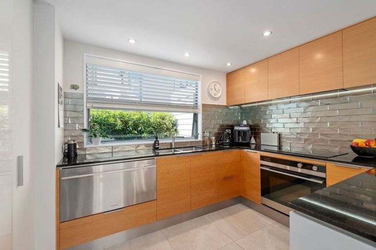 Photo of property in 4 Browns Road, St Albans, Christchurch, 8014