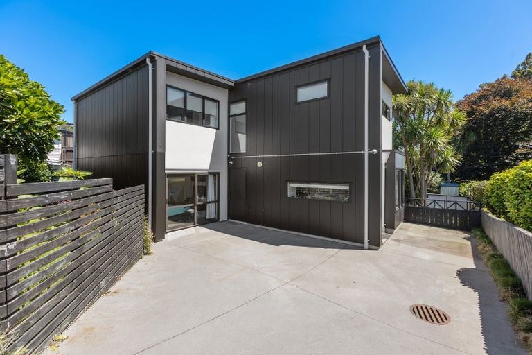 Photo of property in 32a Aubrey Street, New Plymouth, 4310