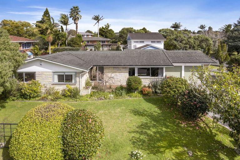 Photo of property in 21 Marywil Crescent, Hillcrest, Auckland, 0627