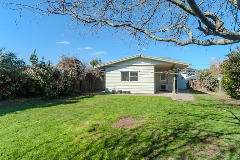 Photo of property in 59 Palmer Crescent, Silverstream, Upper Hutt, 5019