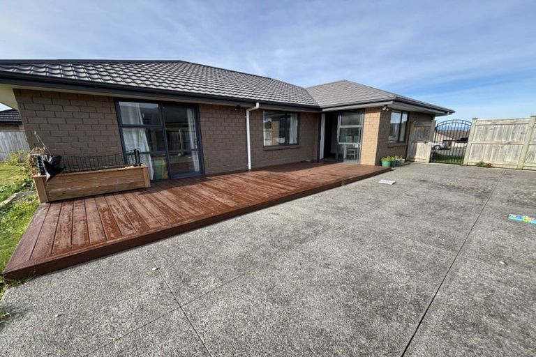 Photo of property in 16 Macdonald Heights, Feilding, 4702