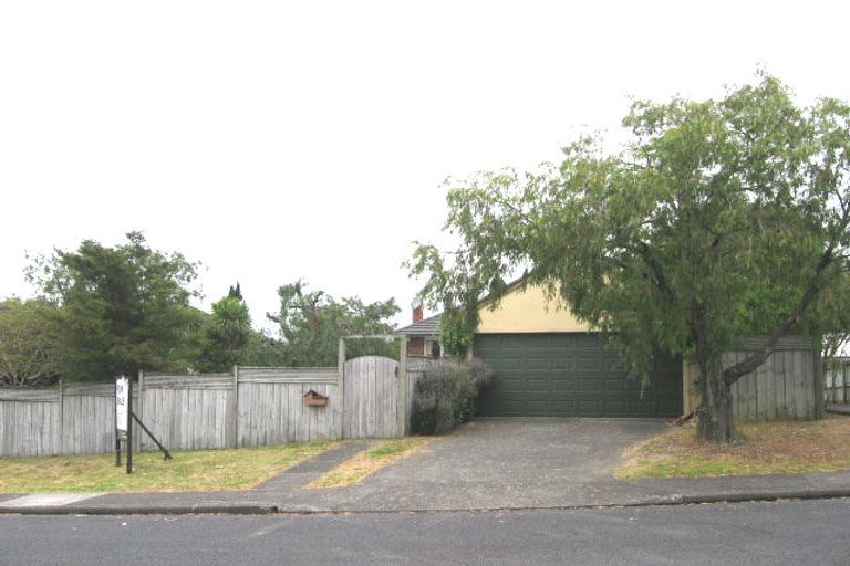 Photo of property in 1/4 Holland Road, Hillcrest, Auckland, 0627