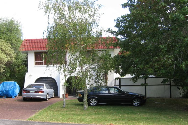 Photo of property in 16 Valhalla Drive, Beach Haven, Auckland, 0626