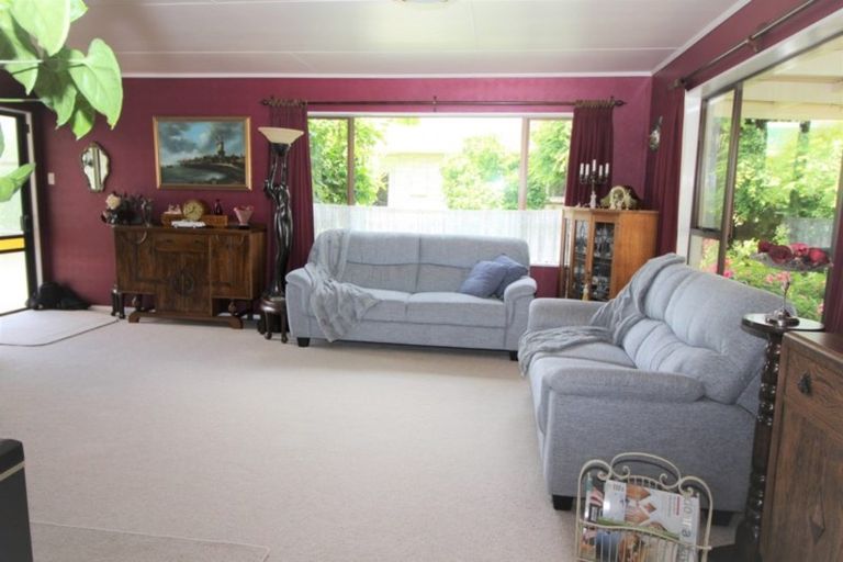 Photo of property in 16 Smith Street, Dannevirke, 4930
