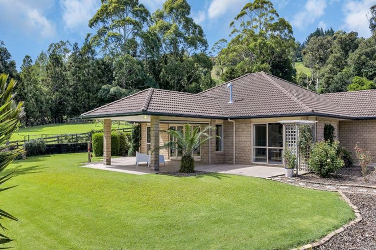 Photo of property in 16 De L'isle Lane, Maungatapere, Whangarei, 0179