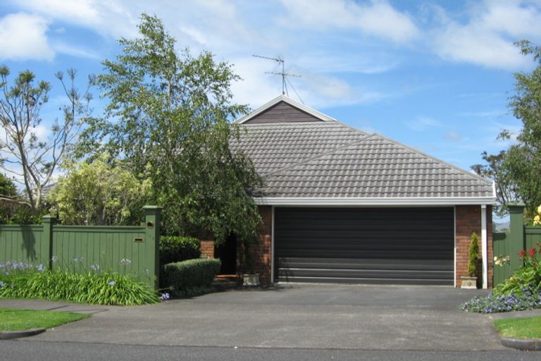 Photo of property in 122 Wellington Street, Pukekohe, 2120
