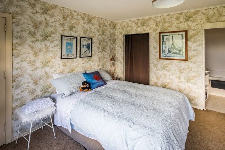 Photo of property in 11 Homebush Road, Khandallah, Wellington, 6035