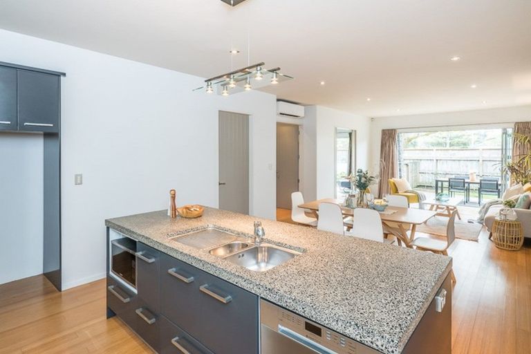 Photo of property in 2 Fairway Oaks Drive, Waikanae Beach, Waikanae, 5036