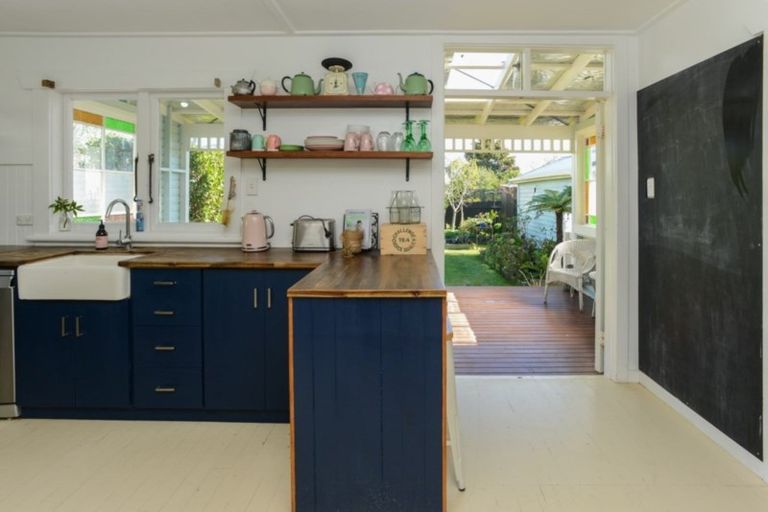 Photo of property in 134 Nelson Crescent, Napier South, Napier, 4110