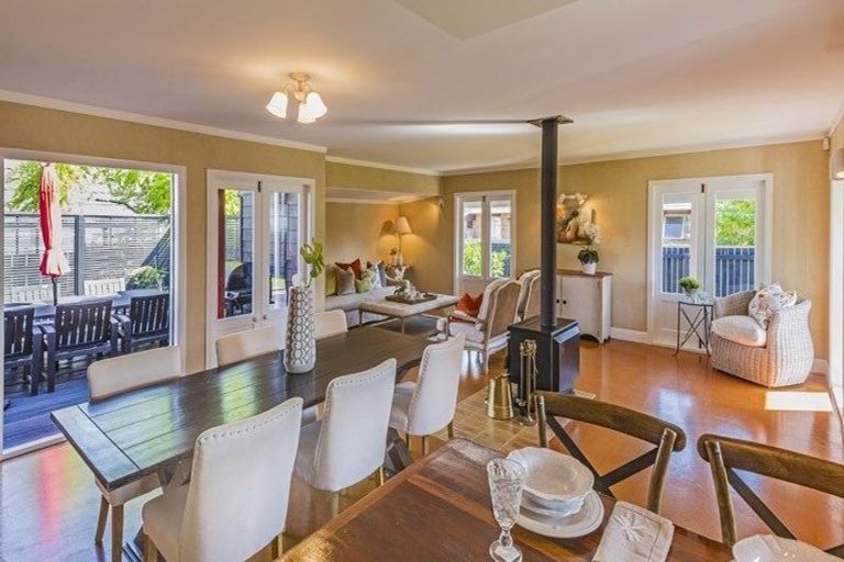 Photo of property in 1/53a Hattaway Avenue, Bucklands Beach, Auckland, 2012