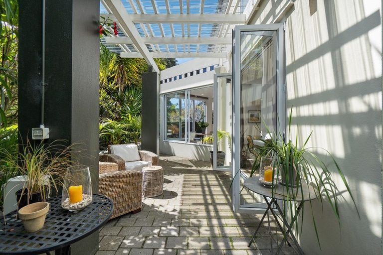 Photo of property in 2/22 Regina Street, Westmere, Auckland, 1022