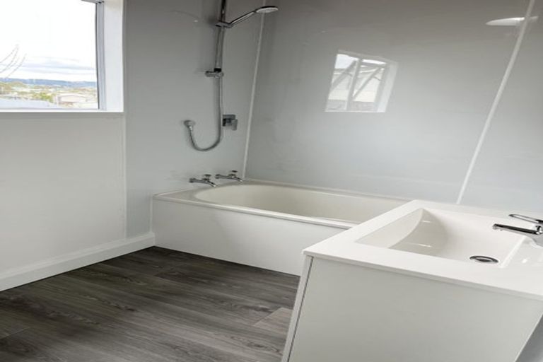 Photo of property in 2/230 Rifle Range Road, Tauhara, Taupo, 3330