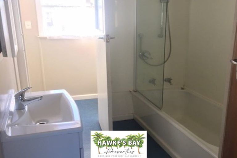 Photo of property in 28 Guppy Road, Greenmeadows, Napier, 4112