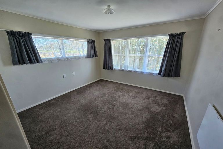 Photo of property in 42 Bartholomew Road, Levin, 5510