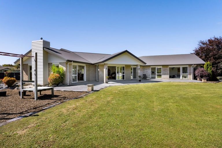 Photo of property in 1 Elizabeth Grove, Stratford, 4332